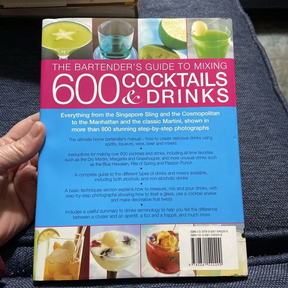 The Bartender's Guide to Mixing 600 Cocktails & Drinks - Hardcover - GOOD